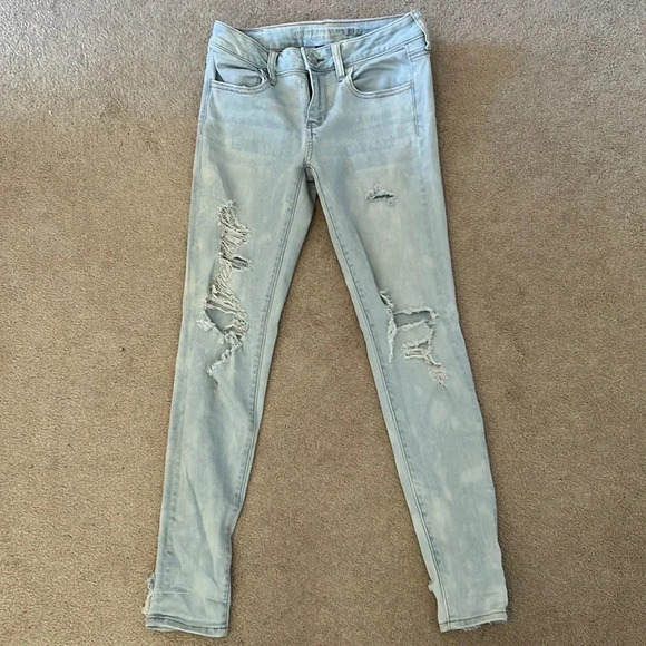 American Eagle superstretch skinny jeans size 4 white washed denim ripped - Picture 1 of 7